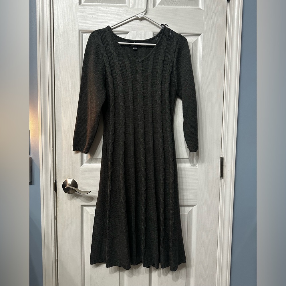 💚 Ronni Nicole. Dark grey sweater dress. Size: Large